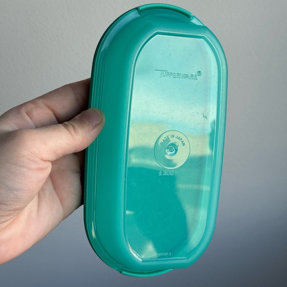 Tupperware Vintage Teal Plastic Oval Food Storage Container 1958-1 Japan Made
